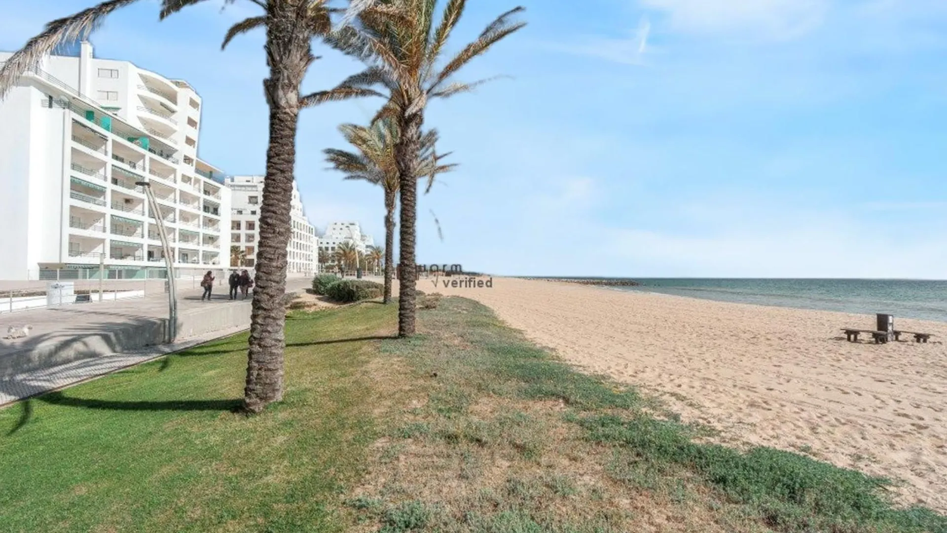 Charming Apartment In Quarteira 50 M² Terrace