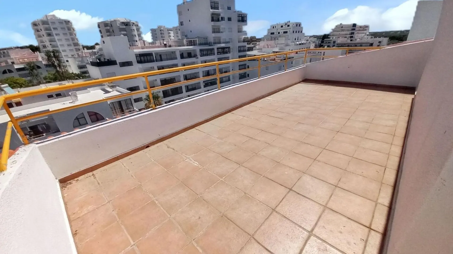 Charming Apartment In Quarteira 50 M² Terrace Portugalia