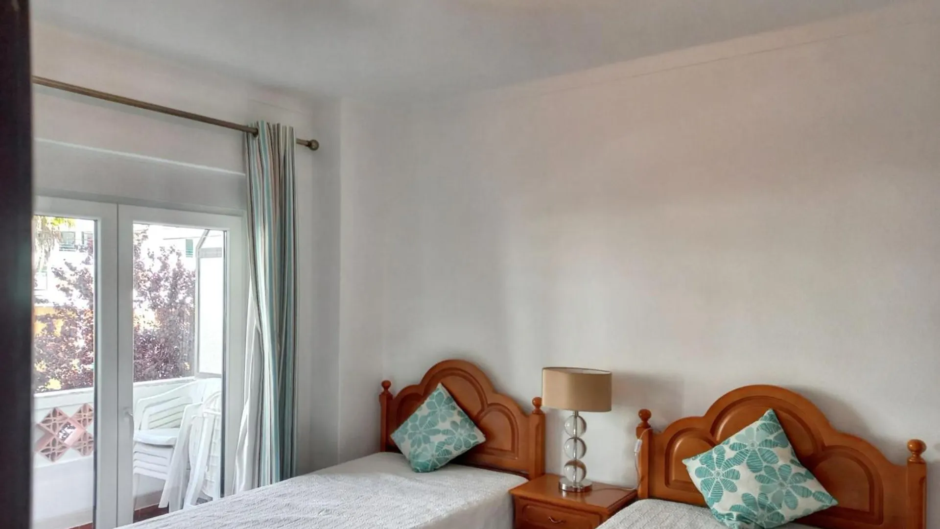 Charming Apartment In Quarteira 50 M² Terrace Portugal