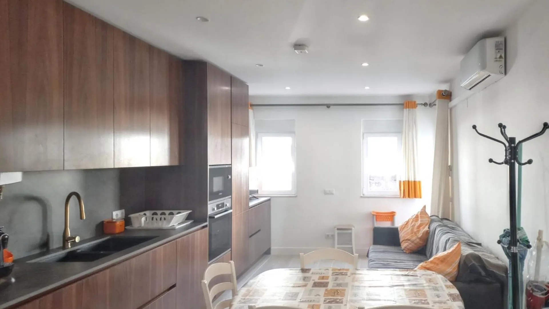 Charming Apartment In Quarteira 50 M² Terrace